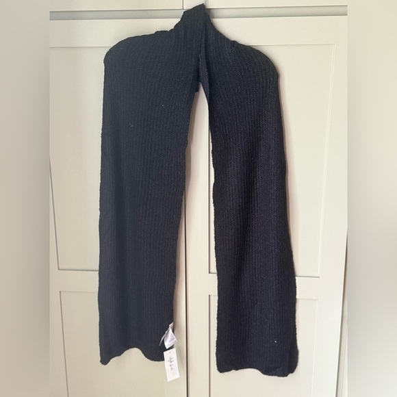 Style & Co. Accessories - NWT Style & Co. by Macy's Navy Lightweight Knit Winter Scarf Approx 11x76